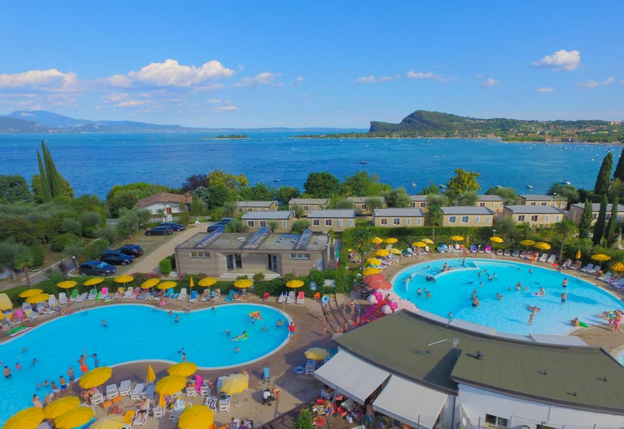 Campeggio Europa Silvella Hotel San Felice del Benaco Exterior photo