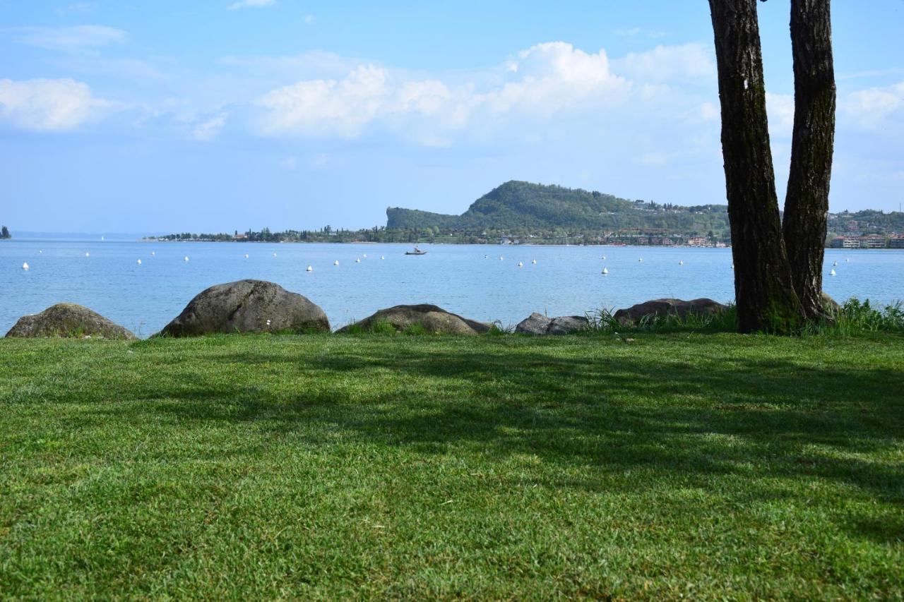 Campeggio Europa Silvella Hotel San Felice del Benaco Exterior photo